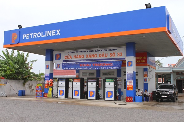 Mua bảo hiểm xe máy tại cây xăng Petrolimex