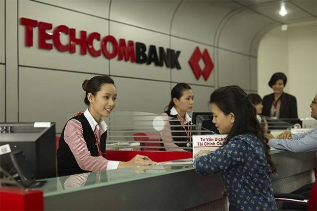 Kiểm tra số dư tài khoản Techcombank tại phòng giao dịch