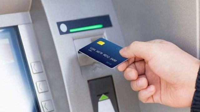 Kiểm tra tại cây ATM hoặc máy POS