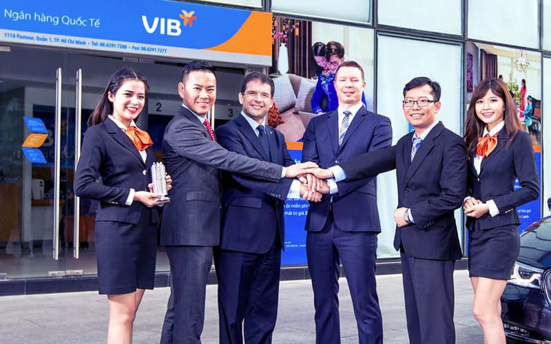 Ngân hàng Indovina Bank liên kết với ngân hàng nào?