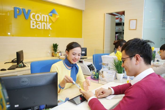 PVCombank luôn sẵn hàng hỗ trợ khách hàng