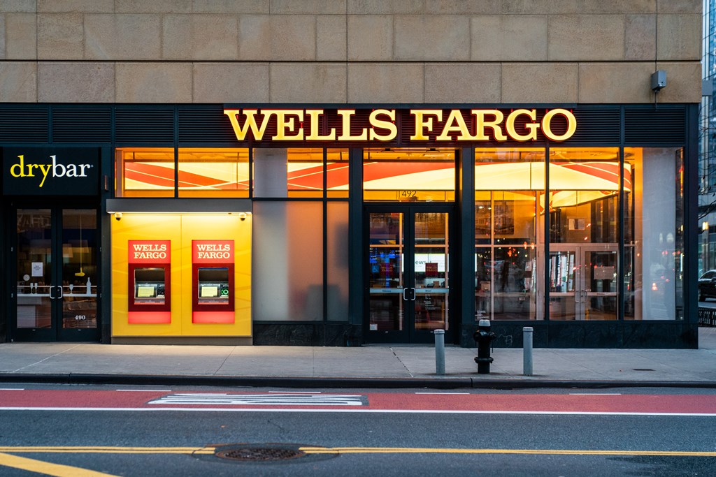 Chuyển tiền/nhận tiền nhanh thông qua UniTeller tại ngân hàng Wells Fargo